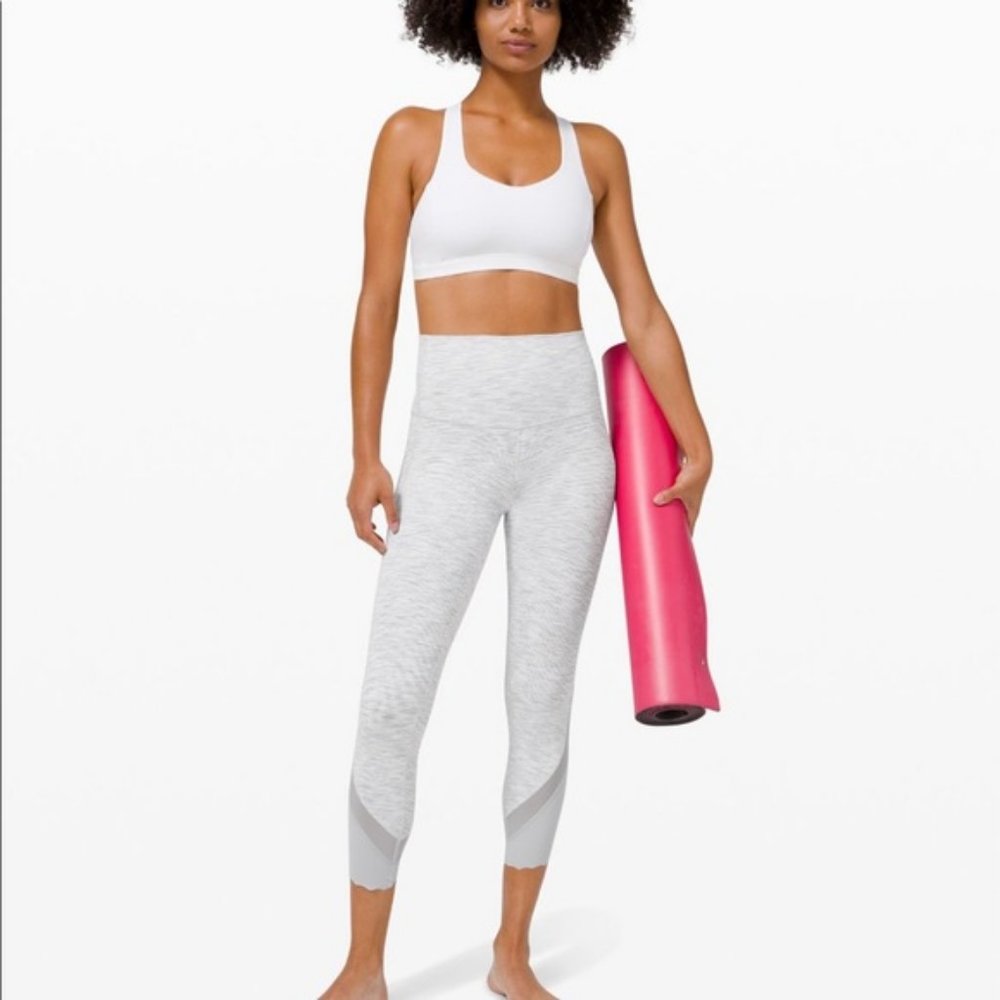 Wunder Under Crop High Rise Scallop Leggings